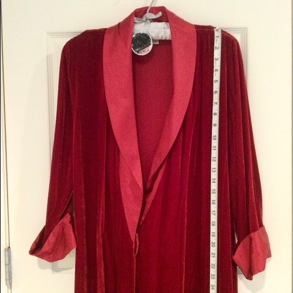 Nordstrom Intimates Long Red Velvet & Silk Robe. Lingerie & Ballerina Sleepers. - Picture 6 of 16